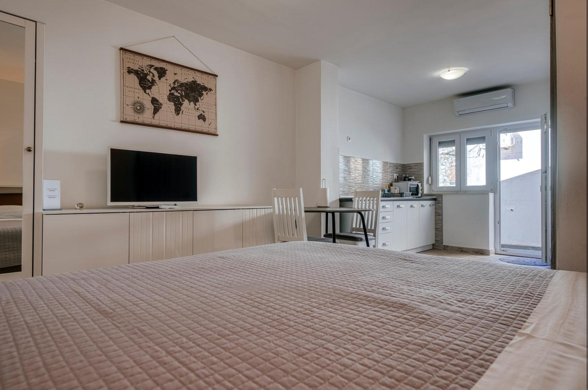 Apartmani Ema ザダル エクステリア 写真
