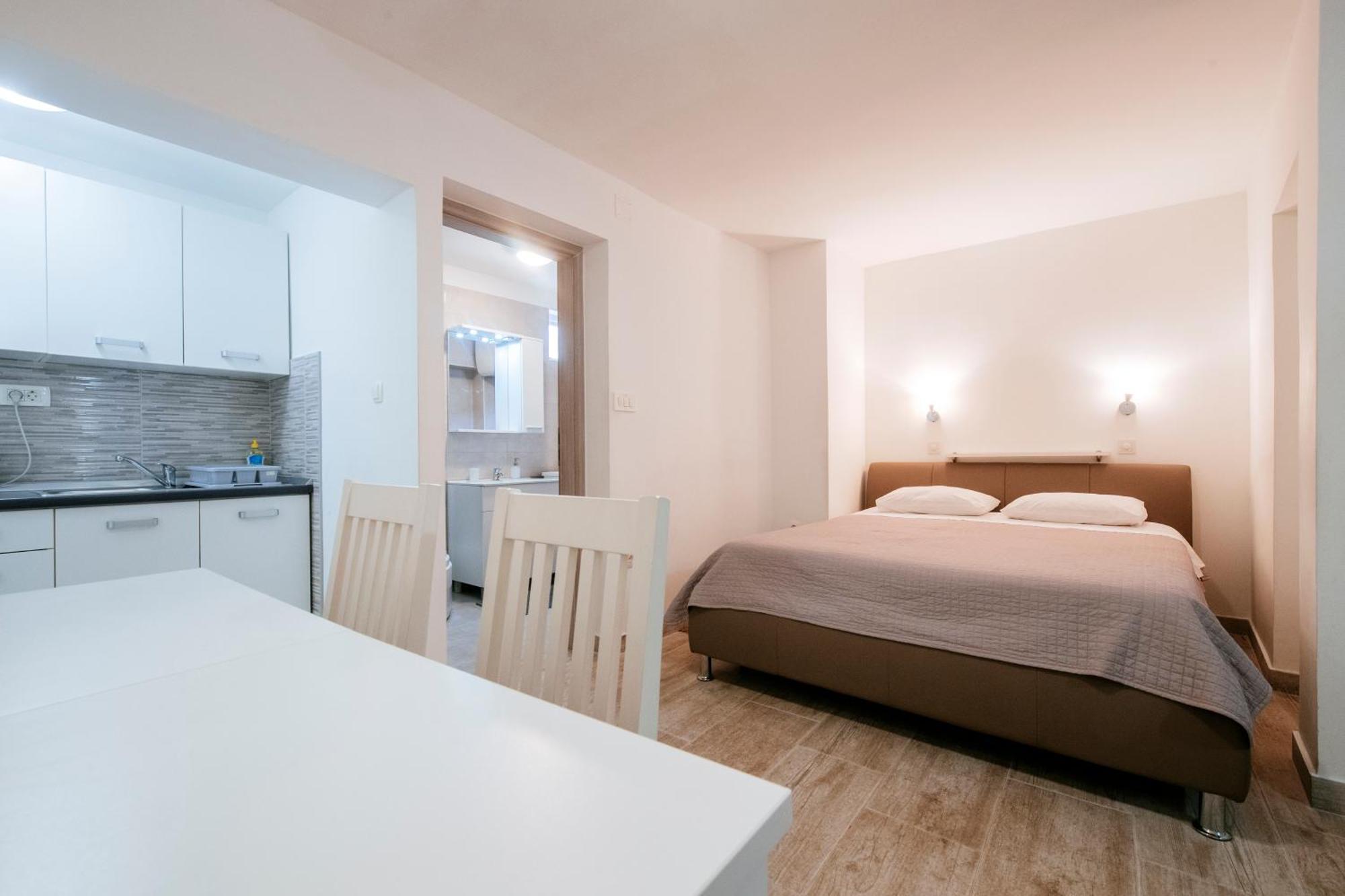 Apartmani Ema ザダル エクステリア 写真